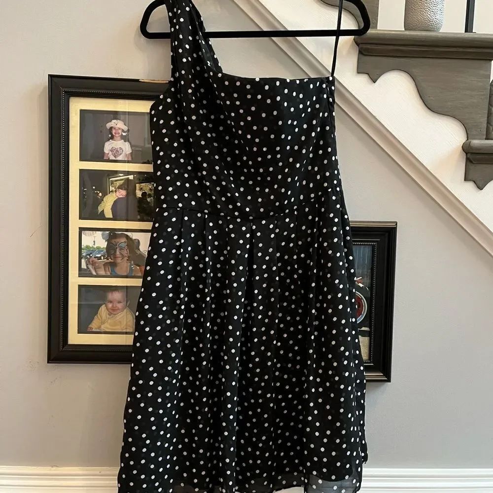 White House Black Market One Shoulder Polka Dot Dress sz 10 EUC